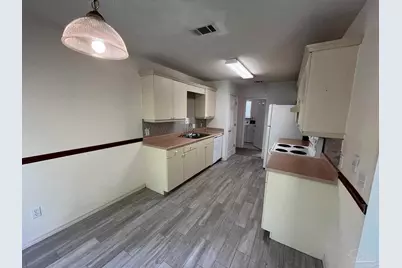 2782 Augustus Rd, Navarre, FL 32566 - Photo 10