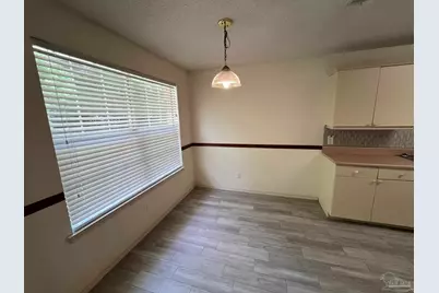 2782 Augustus Rd, Navarre, FL 32566 - Photo 8