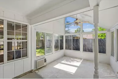 2189 Bellmeade Cir, Navarre, FL 32566 - Photo 2