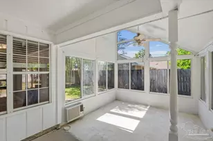 2189 Bellmeade Cir, Navarre, FL 32566 - Photo 2