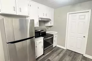 615 N A St, Pensacola, FL 32501 - Photo 10