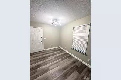 615 N A St, Pensacola, FL 32501 - Photo 8