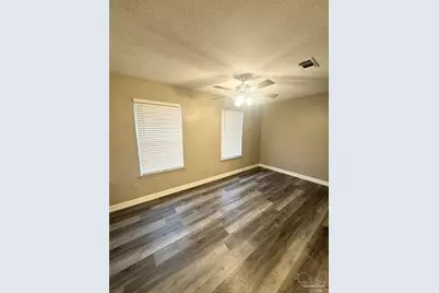 615 N A St, Pensacola, FL 32501 - Photo 6