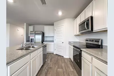 5569 Galahad Trl, Milton, FL 32583 - Photo 6