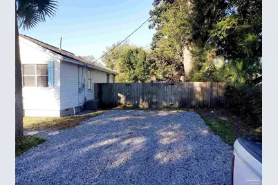 1215 N C St, Pensacola, FL 32501 - Photo 2