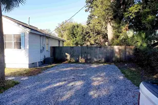 1215 N C St, Pensacola, FL 32501 - Photo 2