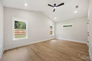 306 W Winthrop Ave, Pensacola, FL 32507 - Photo 26
