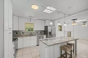 204 Nandina Rd, Gulf Breeze, FL 32561 - Photo 16