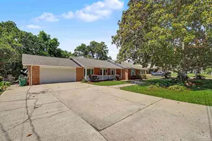 204 Nandina Rd, Gulf Breeze, FL 32561 - Photo 42