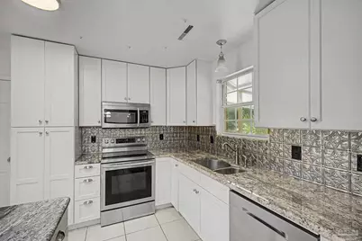 204 Nandina Rd, Gulf Breeze, FL 32561 - Photo 12
