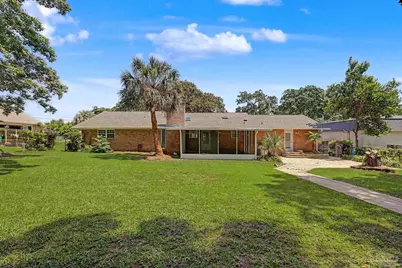 204 Nandina Rd, Gulf Breeze, FL 32561 - Photo 2