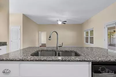 6041 Makenna Dr, Pensacola, FL 32526 - Photo 12