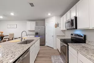 6328 Burrow Ln, Pensacola, FL 32526 - Photo 6