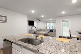 6328 Burrow Ln, Pensacola, FL 32526 - Photo 8