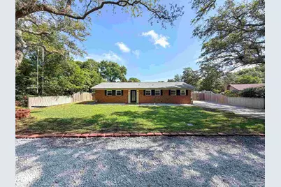 220 Cordoba St, Gulf Breeze, FL 32561 - Photo 1