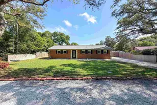 220 Cordoba St, Gulf Breeze, FL 32561 - Photo 1