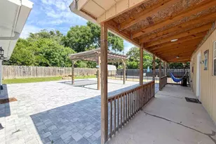 220 Cordoba St, Gulf Breeze, FL 32561 - Photo 36