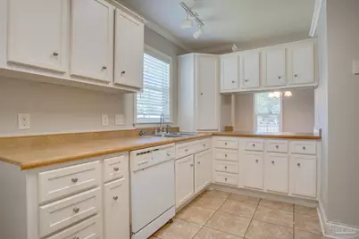 727 Bremen Ave, Pensacola, FL 32507 - Photo 14
