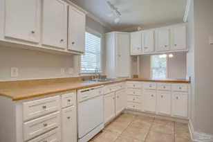 727 Bremen Ave, Pensacola, FL 32507 - Photo 14