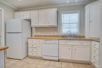 727 Bremen Ave, Pensacola, FL 32507 - Photo 10