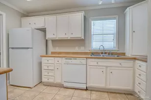 727 Bremen Ave, Pensacola, FL 32507 - Photo 10