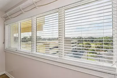 825 Bayshore Dr #405, Pensacola, FL 32507 - Photo 14