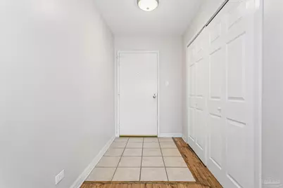 825 Bayshore Dr #405, Pensacola, FL 32507 - Photo 4
