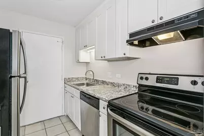 825 Bayshore Dr #405, Pensacola, FL 32507 - Photo 8