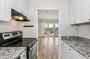 825 Bayshore Dr, Pensacola, FL 32507 - Photo 10