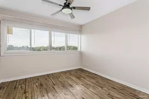 825 Bayshore Dr, Pensacola, FL 32507 - Photo 12