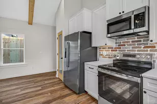 1106 N E St, Pensacola, FL 32501 - Photo 18