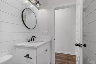 1106 N E St, Pensacola, FL 32501 - Photo 32