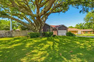 2636 Tinosa Cir, Pensacola, FL 32526 - Photo 2
