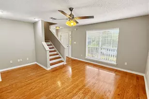 2121 Pin High Dr, Pensacola, FL 32526 - Photo 4