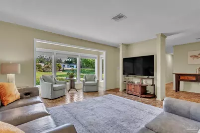 209 Shoreline Dr, Gulf Breeze, FL 32561 - Photo 8