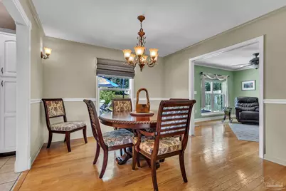 209 Shoreline Dr, Gulf Breeze, FL 32561 - Photo 14