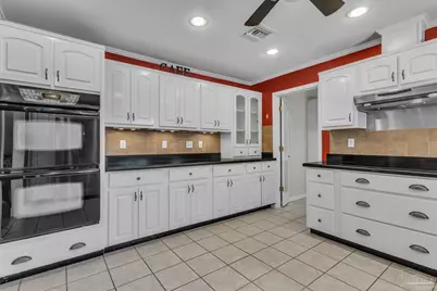 209 Shoreline Dr, Gulf Breeze, FL 32561 - Photo 12