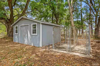 6114 Confederate Dr, Pensacola, FL 32503 - Photo 4