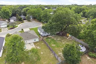 712 Thornwood Pl, Pensacola, FL 32514 - Photo 40