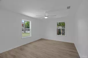 1802 W Godfrey St, Pensacola, FL 32501 - Photo 6
