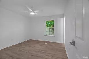 1802 W Godfrey St, Pensacola, FL 32501 - Photo 22