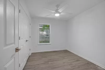 1802 W Godfrey St, Pensacola, FL 32501 - Photo 20