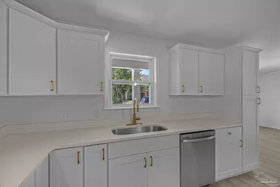 1802 W Godfrey St, Pensacola, FL 32501 - Photo 14