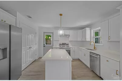 1802 W Godfrey St, Pensacola, FL 32501 - Photo 8