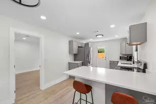 913 W Hernandez St, Pensacola, FL 32501 - Photo 8
