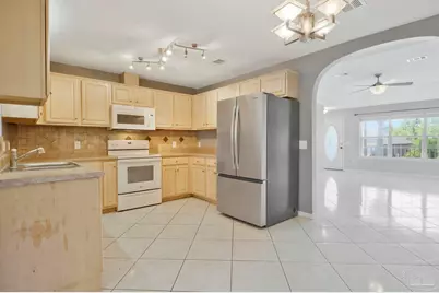 6646 Woodbury Forest Dr, Milton, FL 32583 - Photo 4