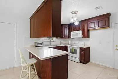 2703 Memphis Cir, Pensacola, FL 32526 - Photo 12