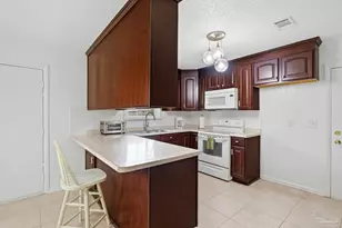 2703 Memphis Cir, Pensacola, FL 32526 - Photo 12