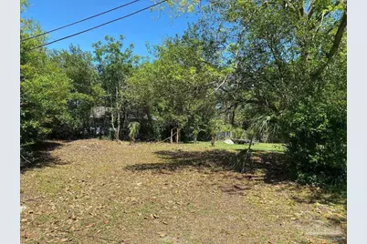 1212 W Hatton St, Pensacola, FL 32501 - Photo 2
