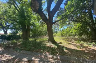 1401 N N St, Pensacola, FL 32501 - Photo 2